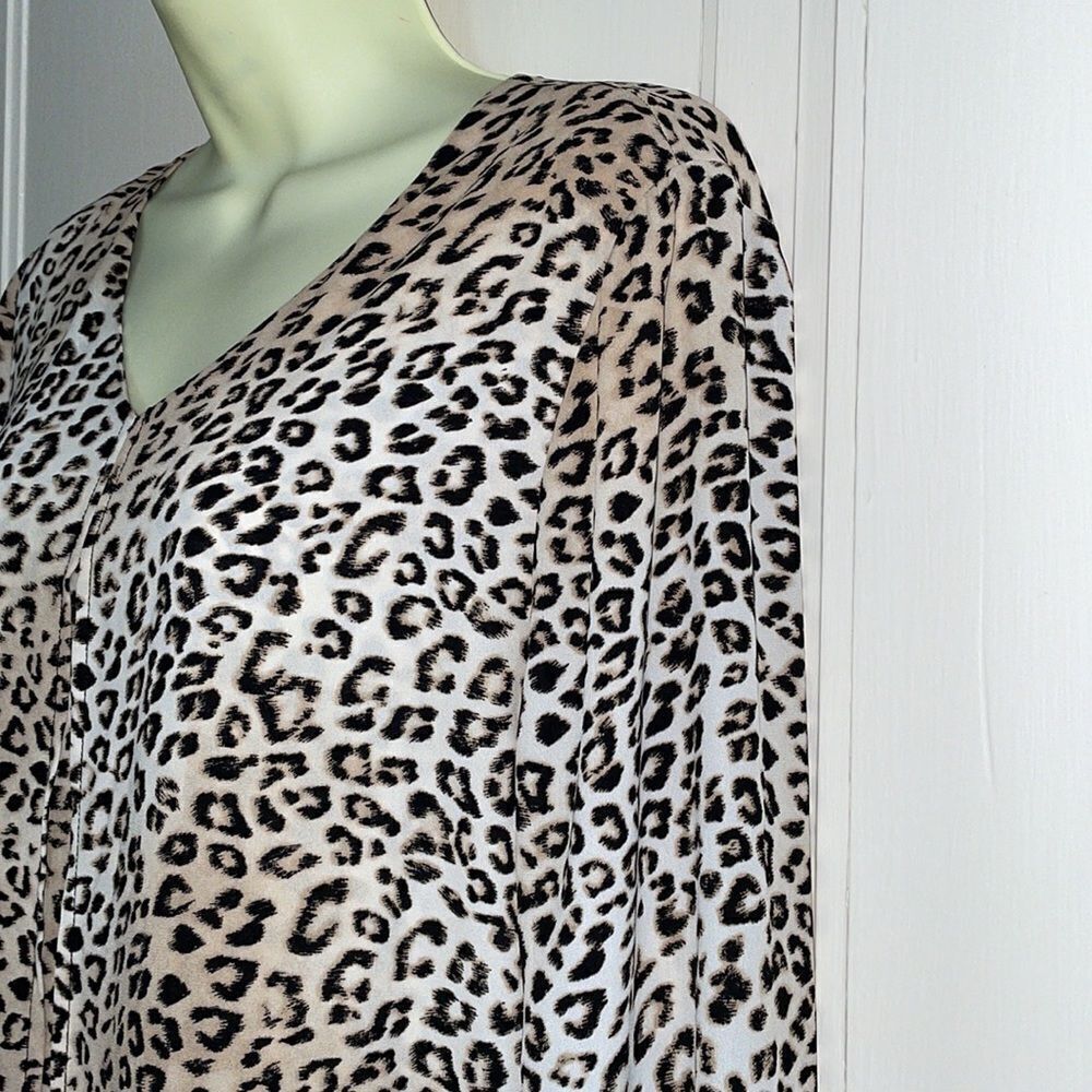 Chico’s leopard print split front double layer th… - image 4
